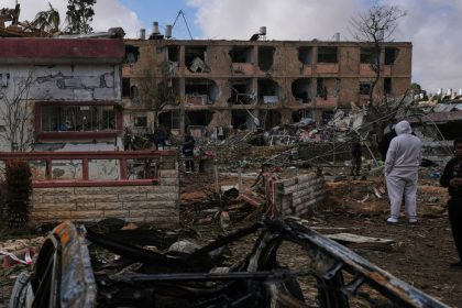 ONLINE Vance hovori o pokroku v rokovaniach teraz je na rade Teheran USA ziadaju od Iranu 20 rocne moratrium na obohacovanie uranu