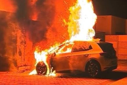 Opravy bateri elektromobilov stoja miliardy Zrusi to automobilky