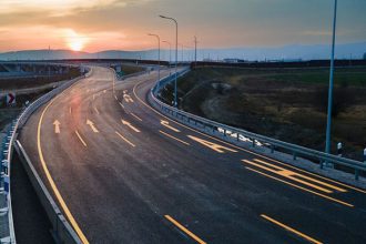 Vodici stoja aj dve hodiny Uzavierka D1 paralyzovala dopravu klucove odboenie je zablokovane