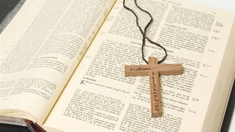 Zrusi cirkev celibt Zenat knazi ziadaj papea aby mohli sli omu