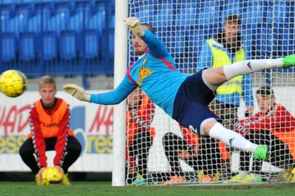 bale titanic problem ako vlhova a stavkarska mafia v dunajskej strede byvaly slovensky talent zazil za 10 rokov az privea