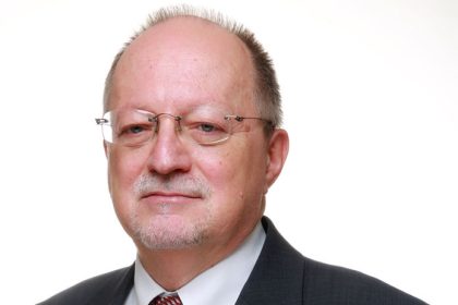 dlhodoby diplomat jan gabor prekazal som nielen prezidentke zuzane caputovej