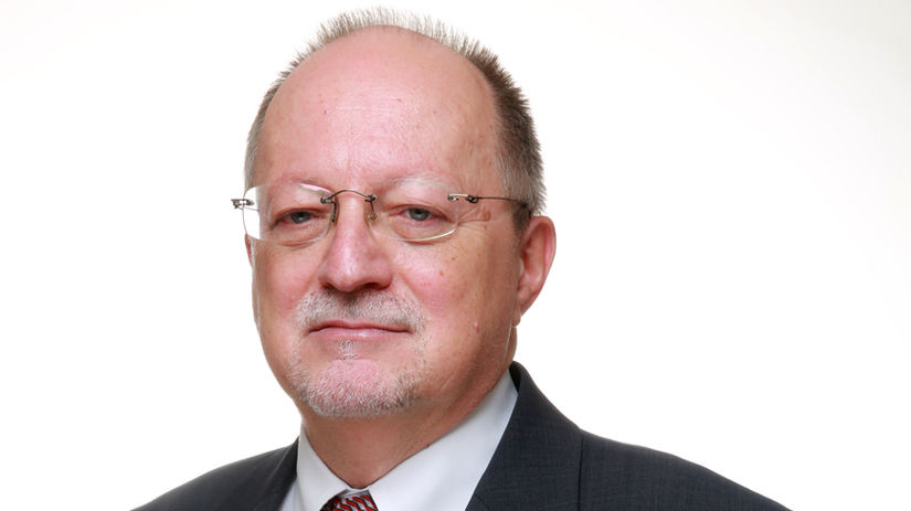 dlhodoby diplomat jan gabor prekazal som nielen prezidentke zuzane caputovej