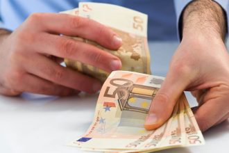 minimalna mzda na slovensku nestaci na dostojny zivot odhadli experti aka by mala byt