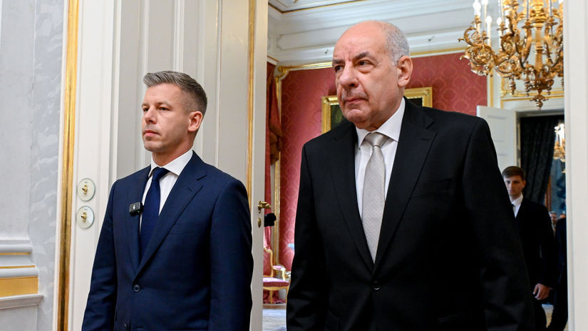 Madar sa postavil Sulyokovi tvarou v tvar poz stretnuti poslal prezidentovi tvrdy odkaz