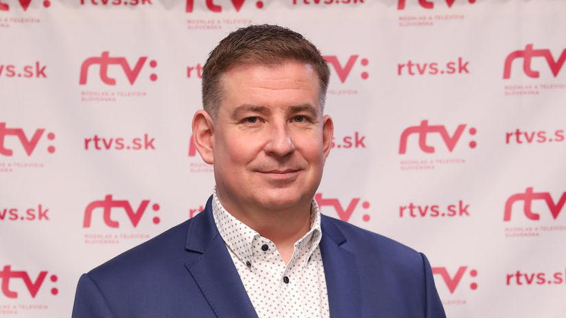 Mafia mu poslala desivy odkaz a zasiahla aj jeho sukromie Znami slovensky moderator priznal preco sa obaval o svojich blizkych
