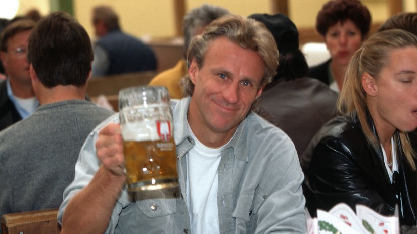 Muzi ho obdivovali zeny milovali pravda o sportovej legende je vsak az prilis temna Bol to biedny zivot