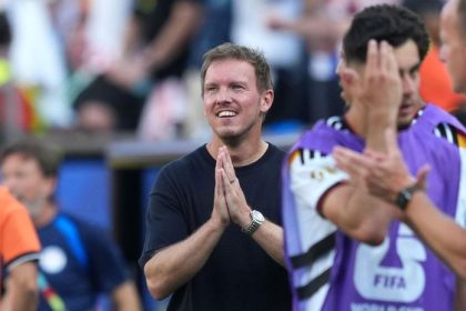 Skandal Je to vtip frflal trener Nemcov po vypadnuti Nastval ho neuznany gol v predlzeni