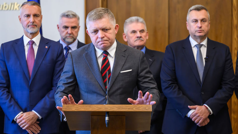 Slovensku ekonomiku podrzavaju penazenky ludi Priemysel vsak vyslal varovny signal