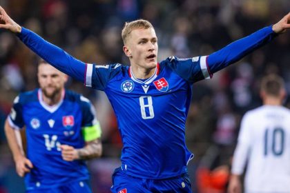 Stroj na goly O utocnika Bobceka maju zaujem styri kluby osem milionov ponuka tim kde hrali osmi Slovaci