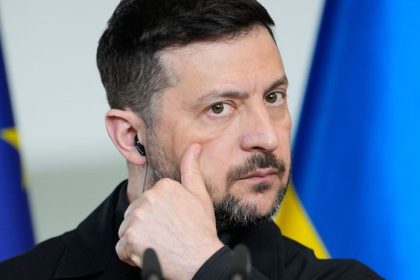 Zelenskeho rozhodnutie vyvolalo vo varsave burku Vyznamenanie od Poliakov ma na stole Nawrocki