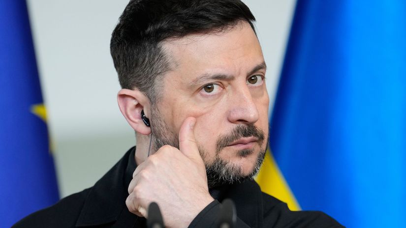 Zelenskeho rozhodnutie vyvolalo vo varsave burku Vyznamenanie od Poliakov ma na stole Nawrocki