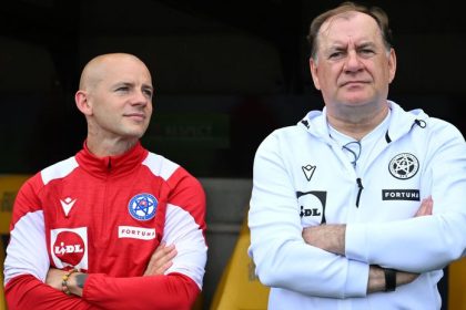 chvalabohu povzdychol si weiss po gole obliebenca tribun priznal z coho bol nestastny nemoze takto skoro dostat zltu kartu