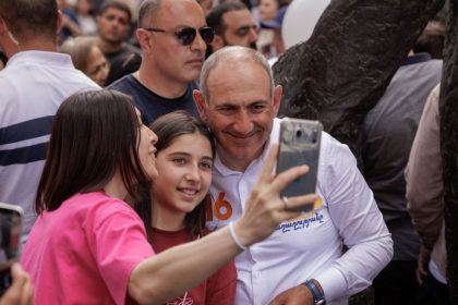 v armenskych volbach sa rozhodovalo o rusku vysledok urcite nepotesi putina preco vitaz predstavuje hrozbu