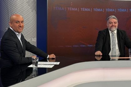 Chmelar Referendum je na uteraku no to by sme museli byt normalna krajina Progresivci su Nadovi ministranti