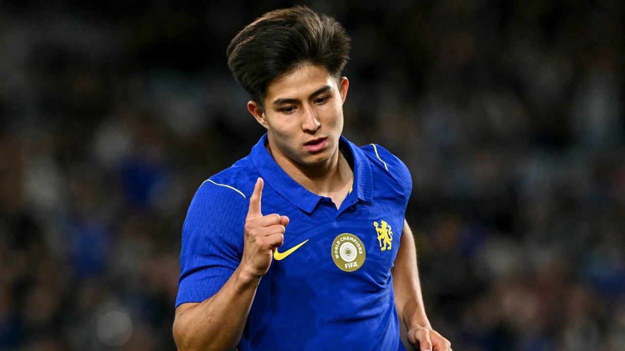 Vlani zarmutil Tehelne pole od rodicov musel mat povolenie Chelsea ohromil tinedzer z Kazachstanu Zahranicne ligy Futbal Sportweb