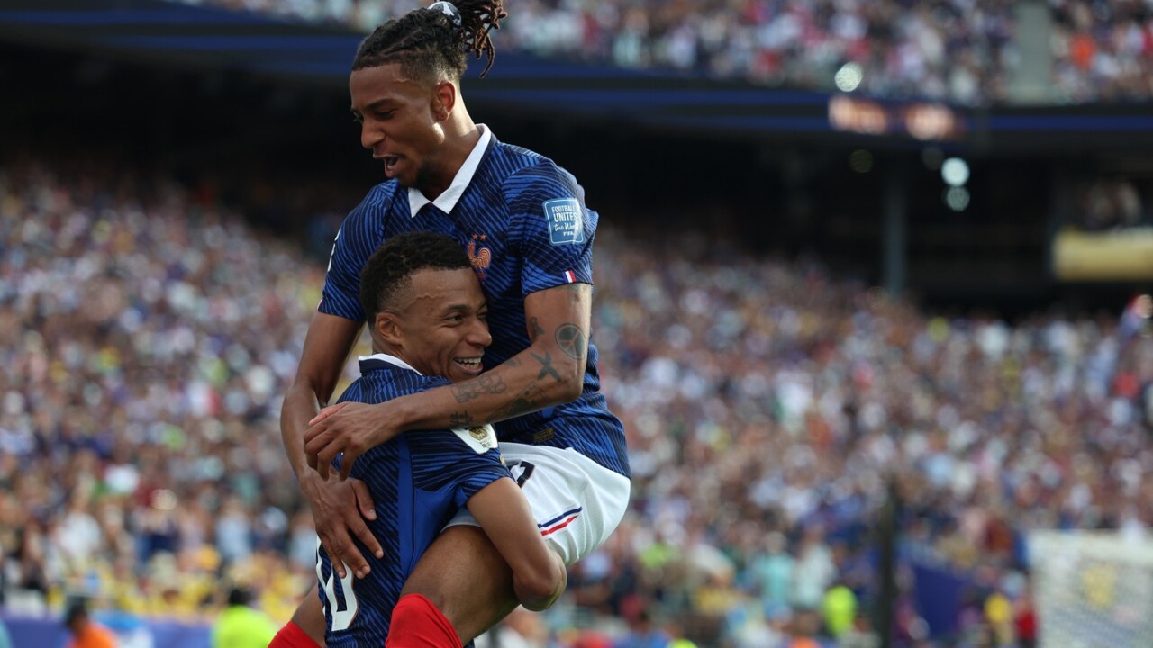 dar z nebies alebo novy zidane francuzi oslavuju objav timu ktory je krok od peleho rekordu ms 2026 futbal sportweb