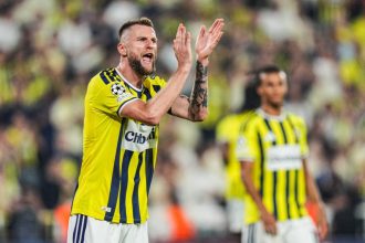 Greif inkasoval gol Skriniar dostal zltu kartu Suboj Slovakov o Ligu majstrov nemal vitaza Europske pohare Futbal Sportweb