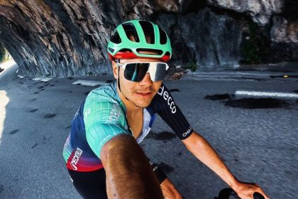 Olympijsky vitaz zmenil svoju kariu Caka ho premiera medzi profesionalnymi cyklistami Zimne sporty Sportweb