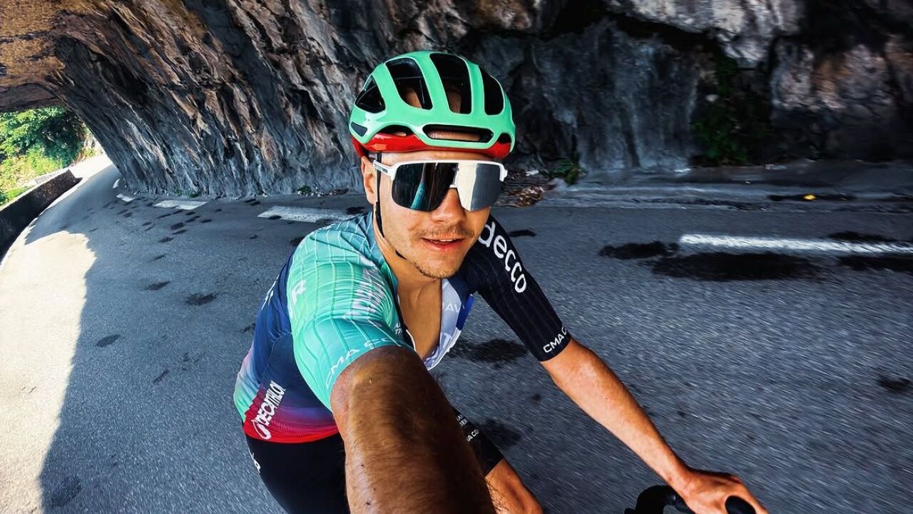 Olympijsky vitaz zmenil svoju kariu Caka ho premiera medzi profesionalnymi cyklistami Zimne sporty Sportweb