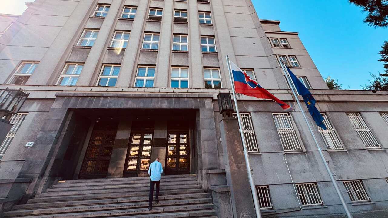 Stat pod utokom hackerov Ministerstvo vnutra celi stovkam zahranicnych utokov masivne posilnuje obranu Domac e Spravy